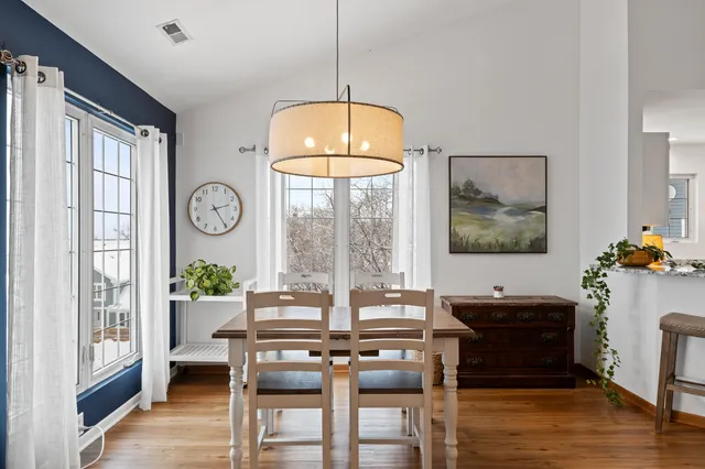 $349,000 | 1085 Lakeland Drive, Unit 923, Geneva, WI 53147