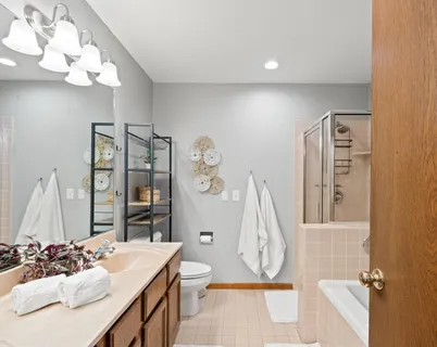 $349,000 | 1085 Lakeland Drive, Unit 923, Geneva, WI 53147