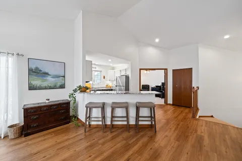 $349,000 | 1085 Lakeland Drive, Unit 923, Geneva, WI 53147