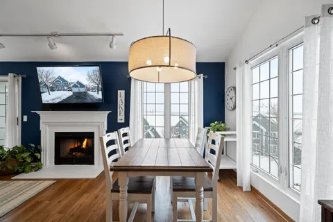 $349,000 | 1085 Lakeland Drive, Unit 923, Geneva, WI 53147