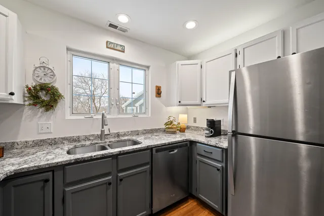 $349,000 | 1085 Lakeland Drive, Unit 923, Geneva, WI 53147