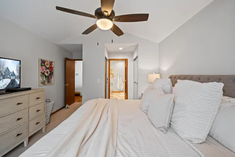 $349,000 | 1085 Lakeland Drive, Unit 923, Geneva, WI 53147