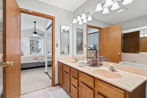 $349,000 | 1085 Lakeland Drive, Unit 923, Geneva, WI 53147