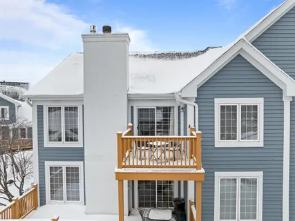 $349,000 | 1085 Lakeland Drive, Unit 923, Geneva, WI 53147