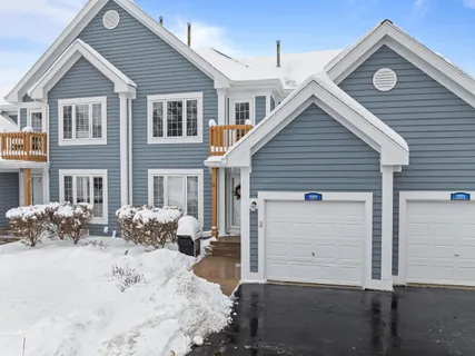 $349,000 | 1085 Lakeland Drive, Unit 923, Geneva, WI 53147