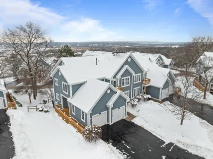 $349,000 | 1085 Lakeland Drive, Unit 923, Geneva, WI 53147
