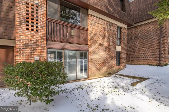 $305,000 | 5245 West Running Brook Road, Unit 101, Columbia, MD 21044