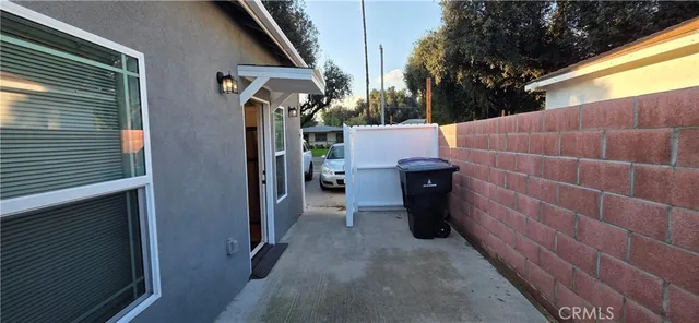 $1,700 | 1496 Powell, Riverside, CA 92501