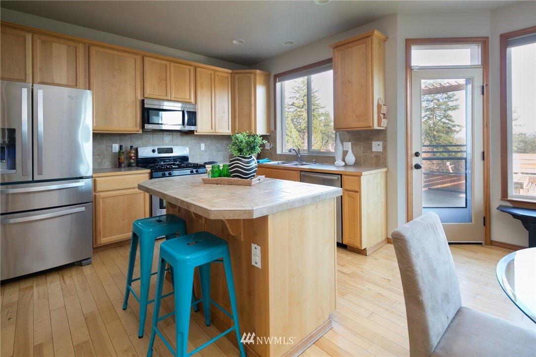 22 211th Street Southwest Bothell, WA 98021 - Photo 4 of 15