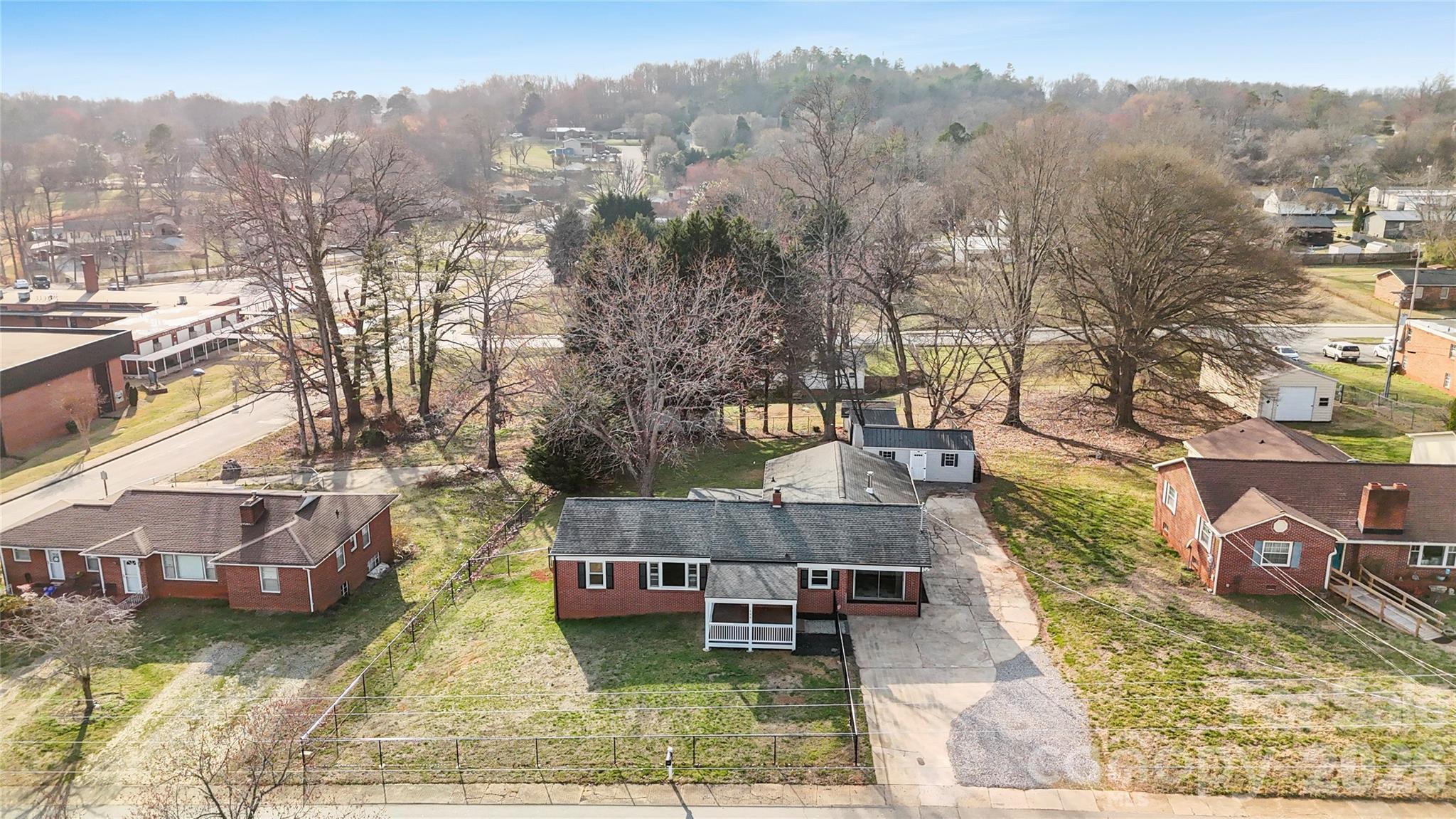 606 Park Avenue Morganton, NC 28655 - Photo 2 of 37