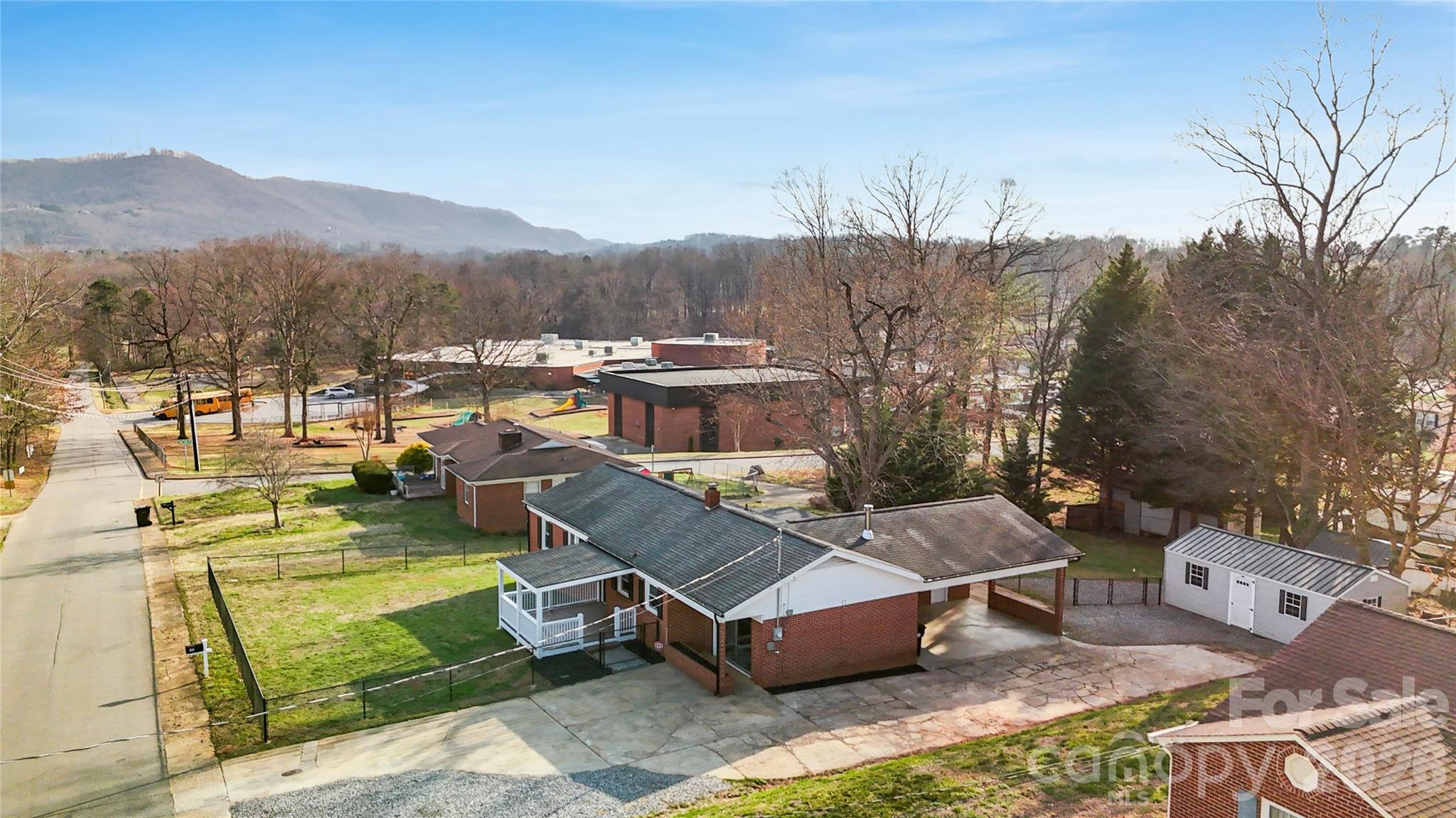 606 Park Avenue Morganton, NC 28655 - Photo 3 of 37