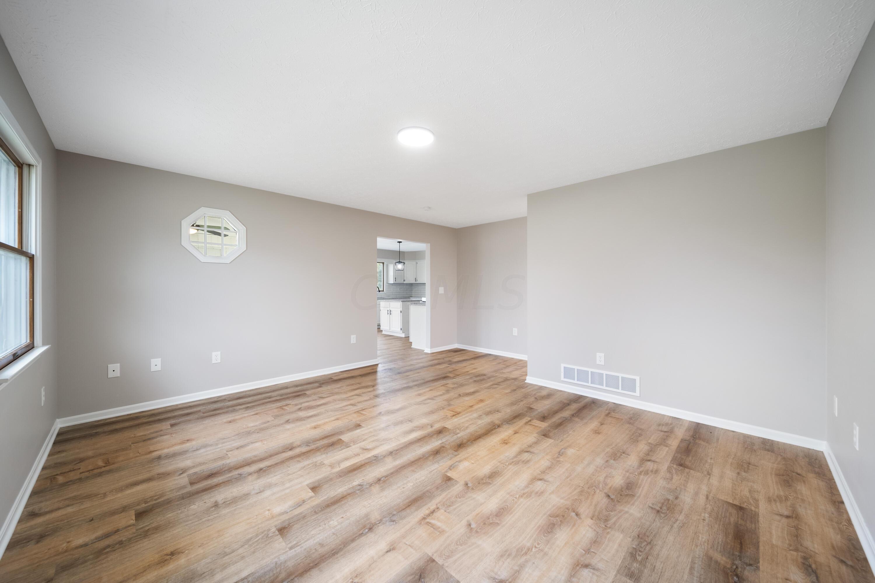 5910 Brook Road Northwest Baltimore, OH 43105 - Photo 10 of 42 461E90AF-CBED-4922-A632-C4956FF145BF