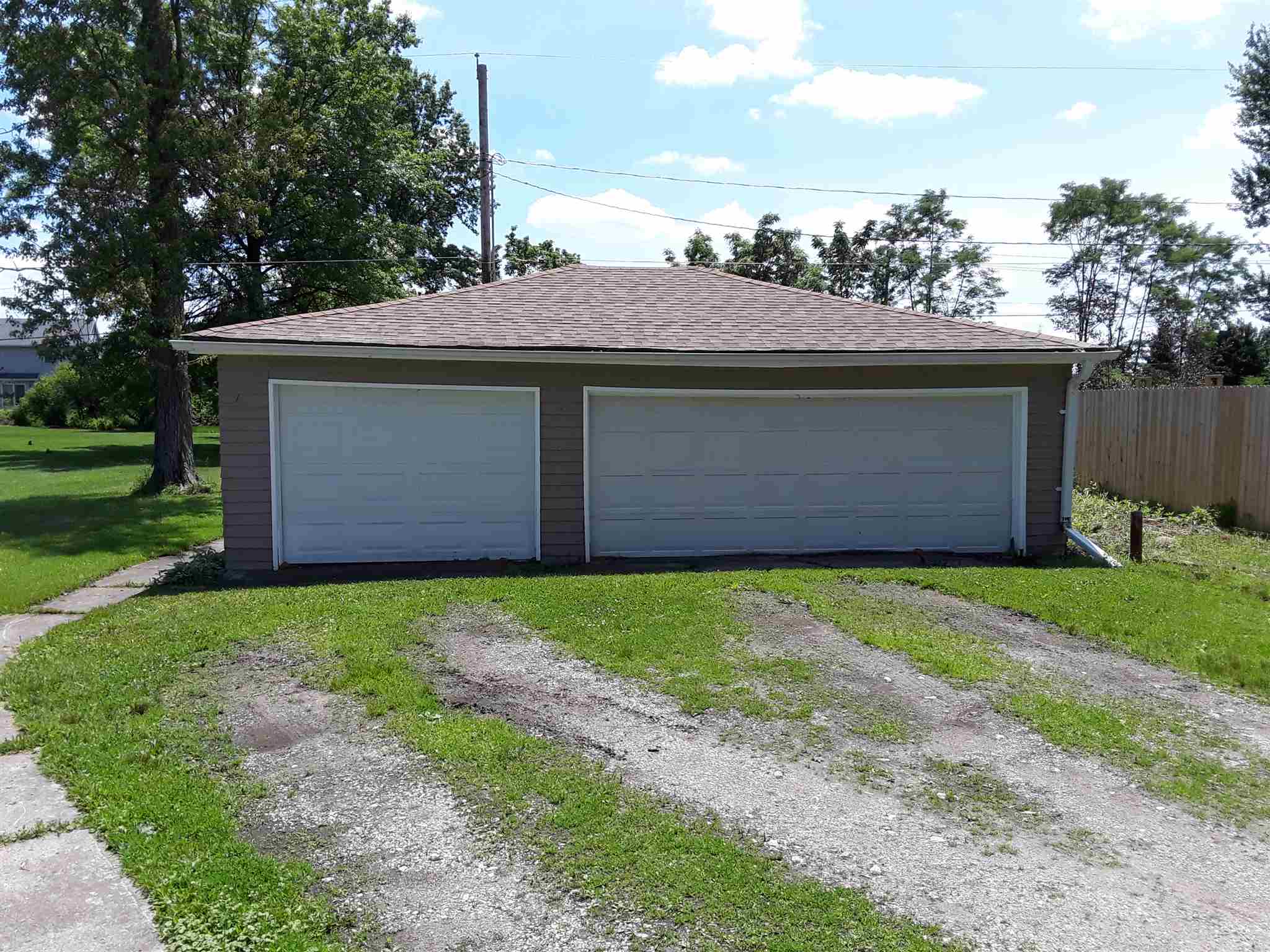 1401 Windsor Road Fort Wayne, IN 46825 - Photo 3 of 19