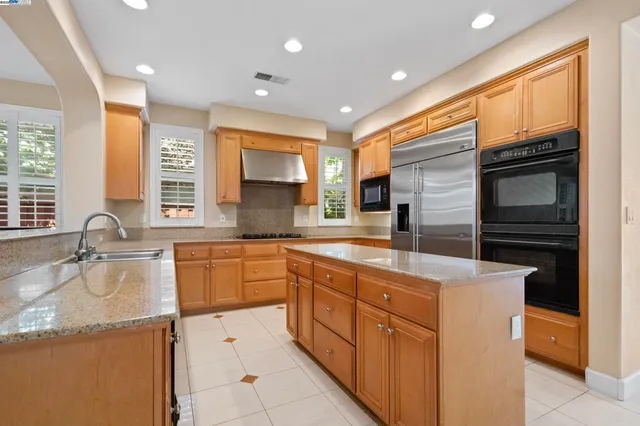 $2,350,000 | 2004 West Lagoon Road, Pleasanton, CA 94566