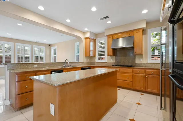 $2,350,000 | 2004 West Lagoon Road, Pleasanton, CA 94566