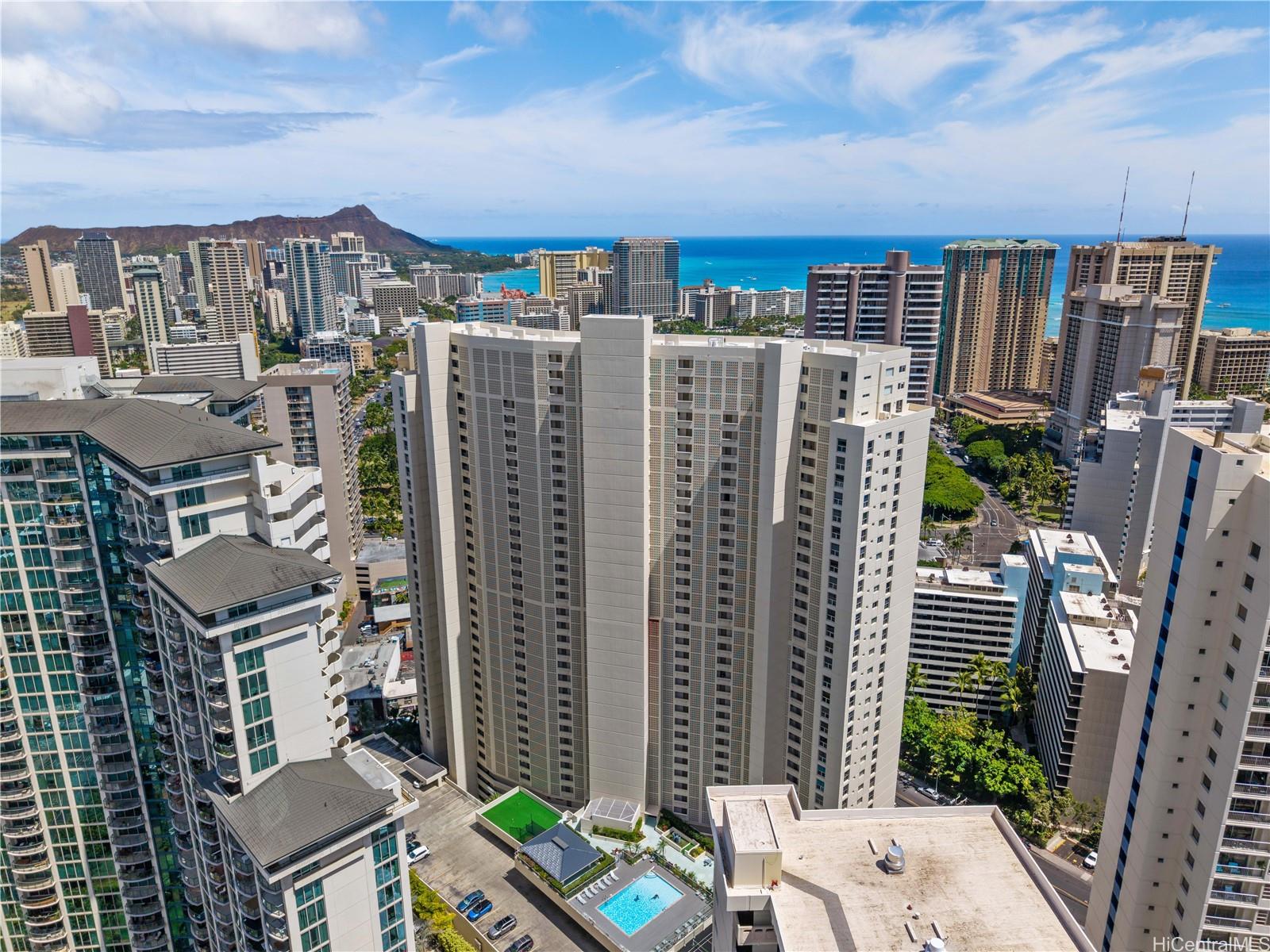 469 Ena Road, Unit 2205 Honolulu, HI 96815 - Photo 20 of 21 a view of a city with tall buildings