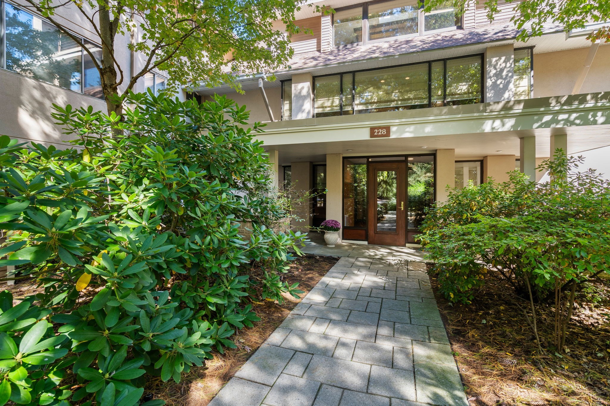228 Allandale Road, Unit 2A Boston, MA 02467 - Photo 3 of 28 Gallery Image 3