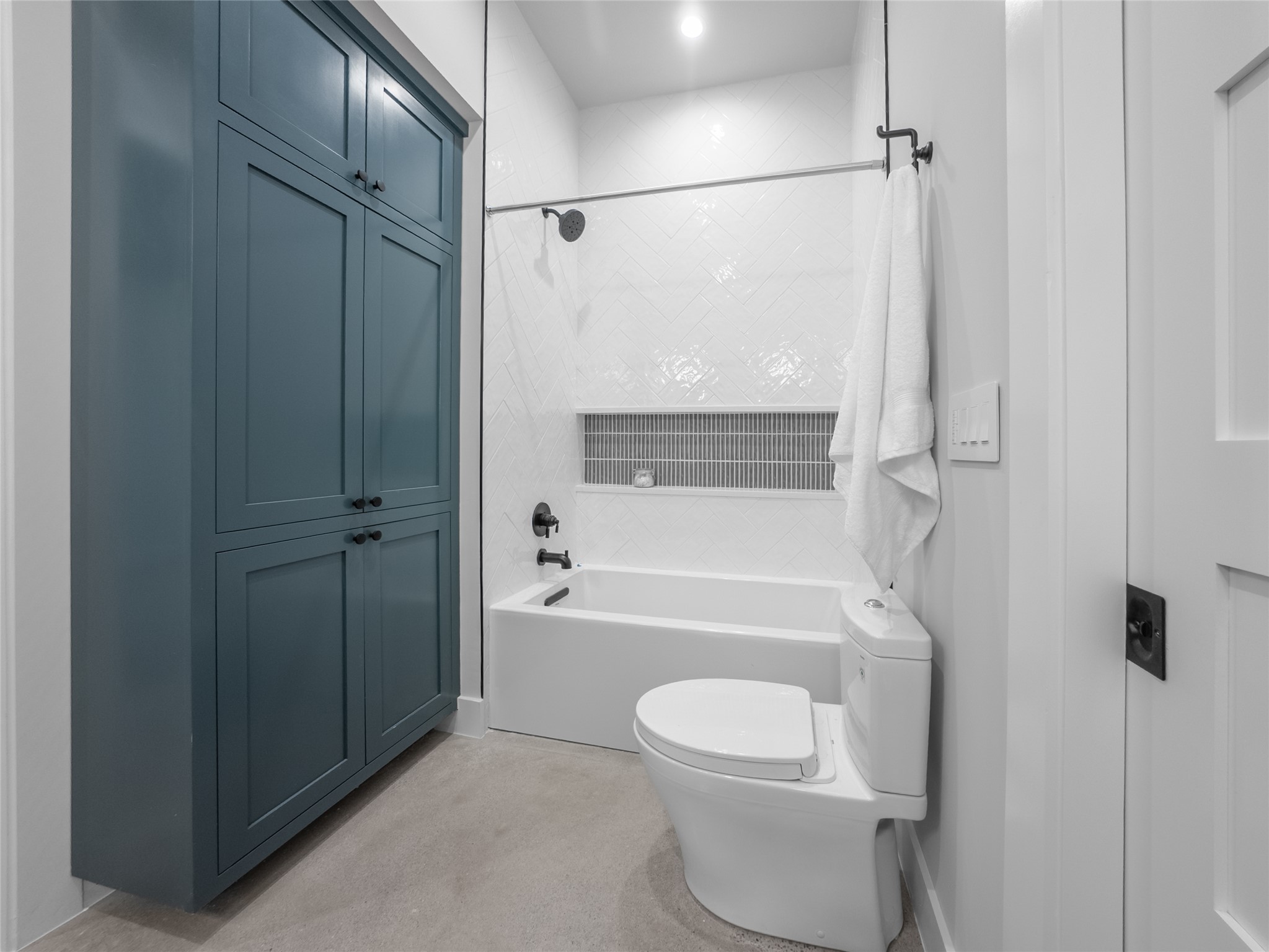 4510 Pack Saddle Pass Austin, TX 78745 - Photo 17 of 26 Secondary bath with plenty of storage