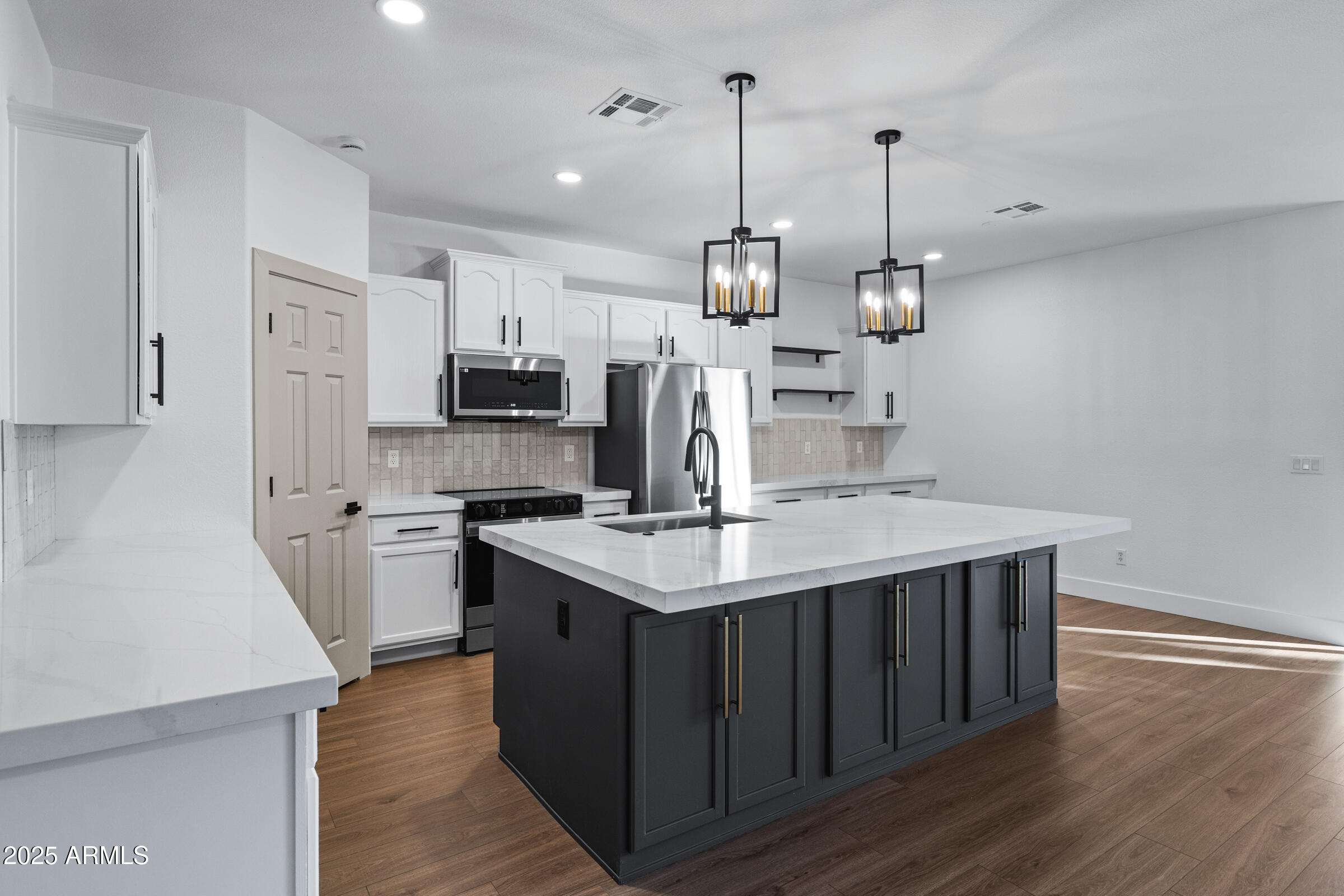 1073 East Estate Road San Tan Valley, AZ 85140 - Photo 15 of 48 1073 E Estate Rd-15