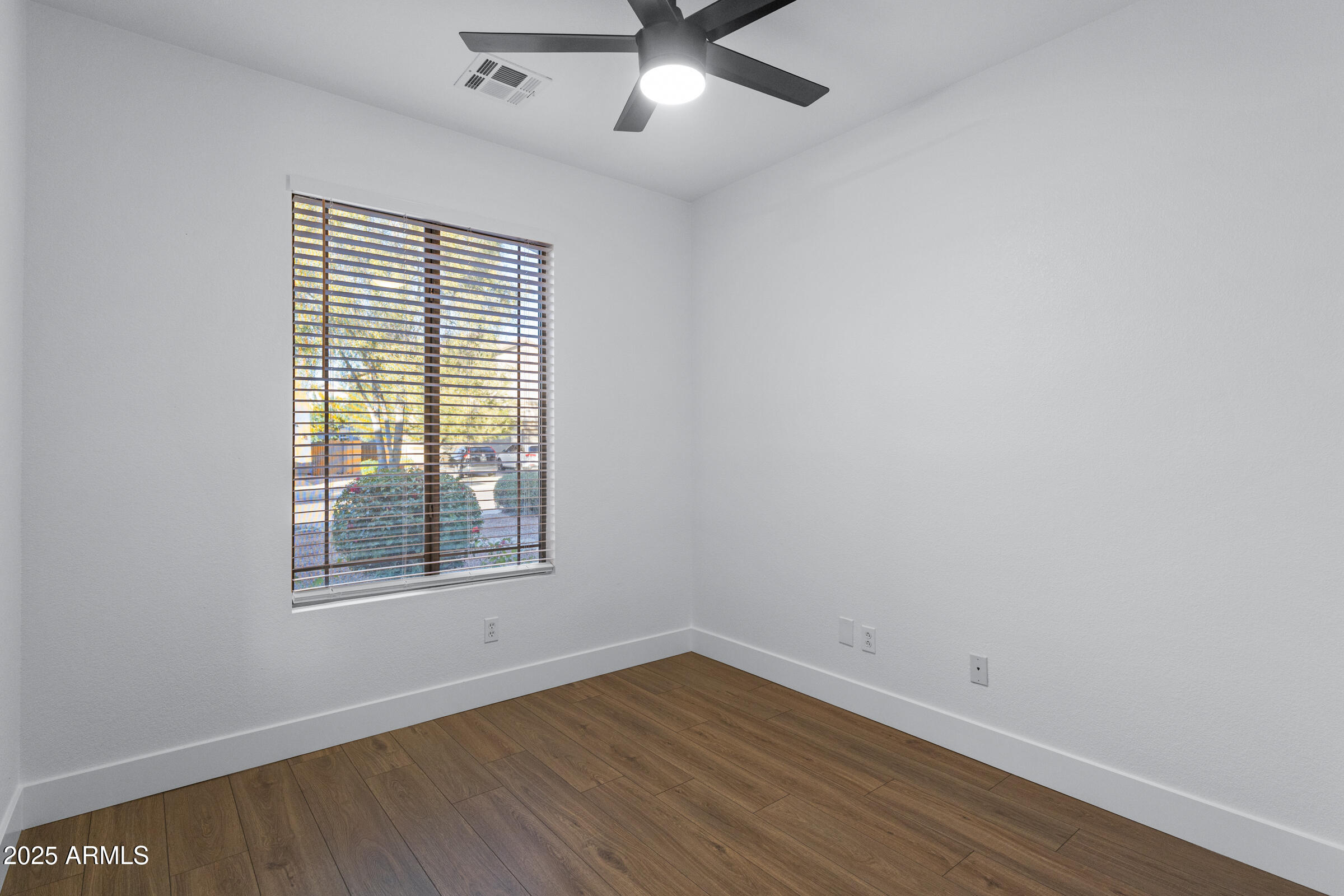 1073 East Estate Road San Tan Valley, AZ 85140 - Photo 7 of 48 1073 E Estate Rd-7