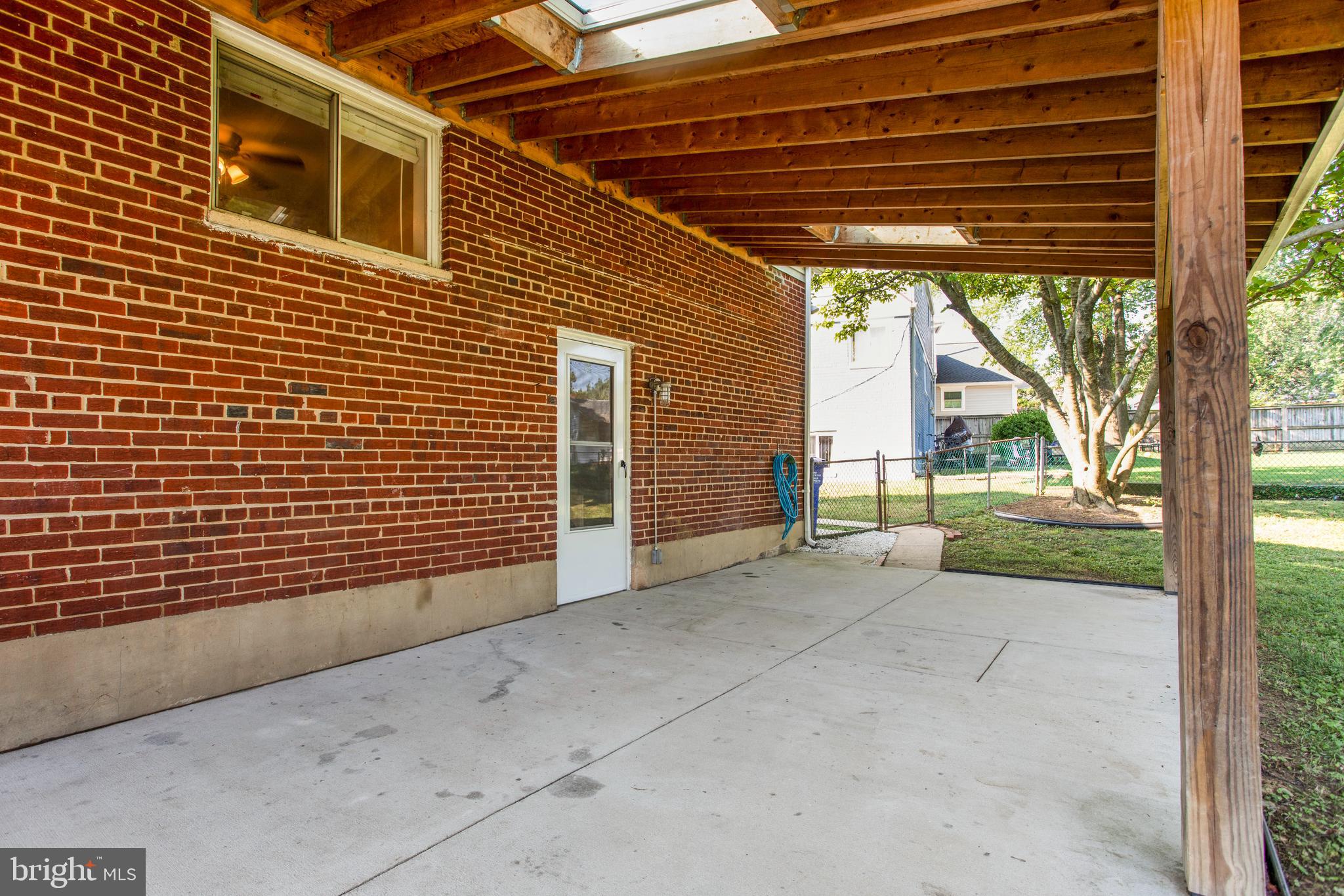 9706 Armistead Road Silver Spring, MD 20903 - Photo 11 of 55 Gallery Image 11