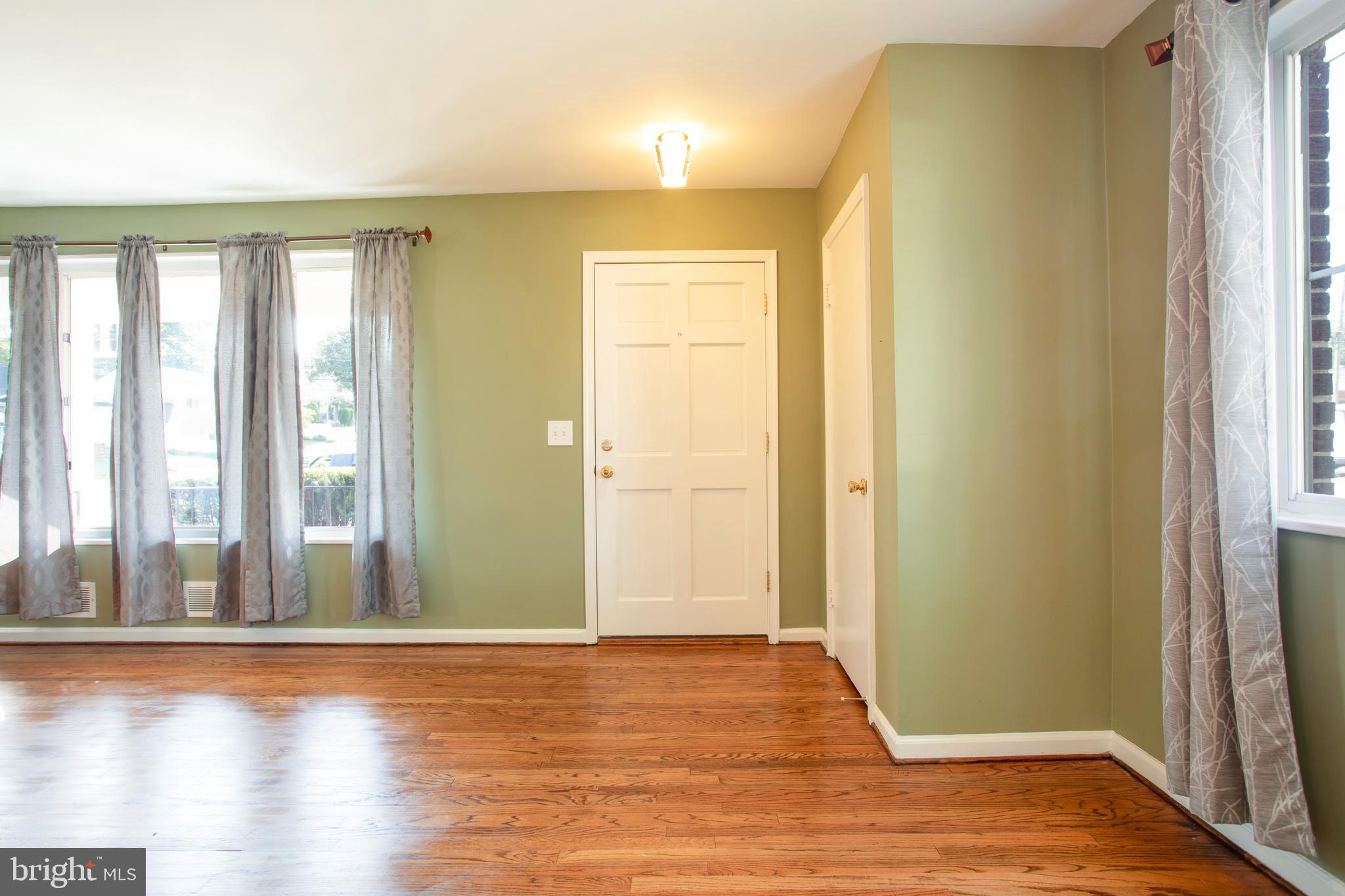 9706 Armistead Road Silver Spring, MD 20903 - Photo 15 of 55 Gallery Image 15