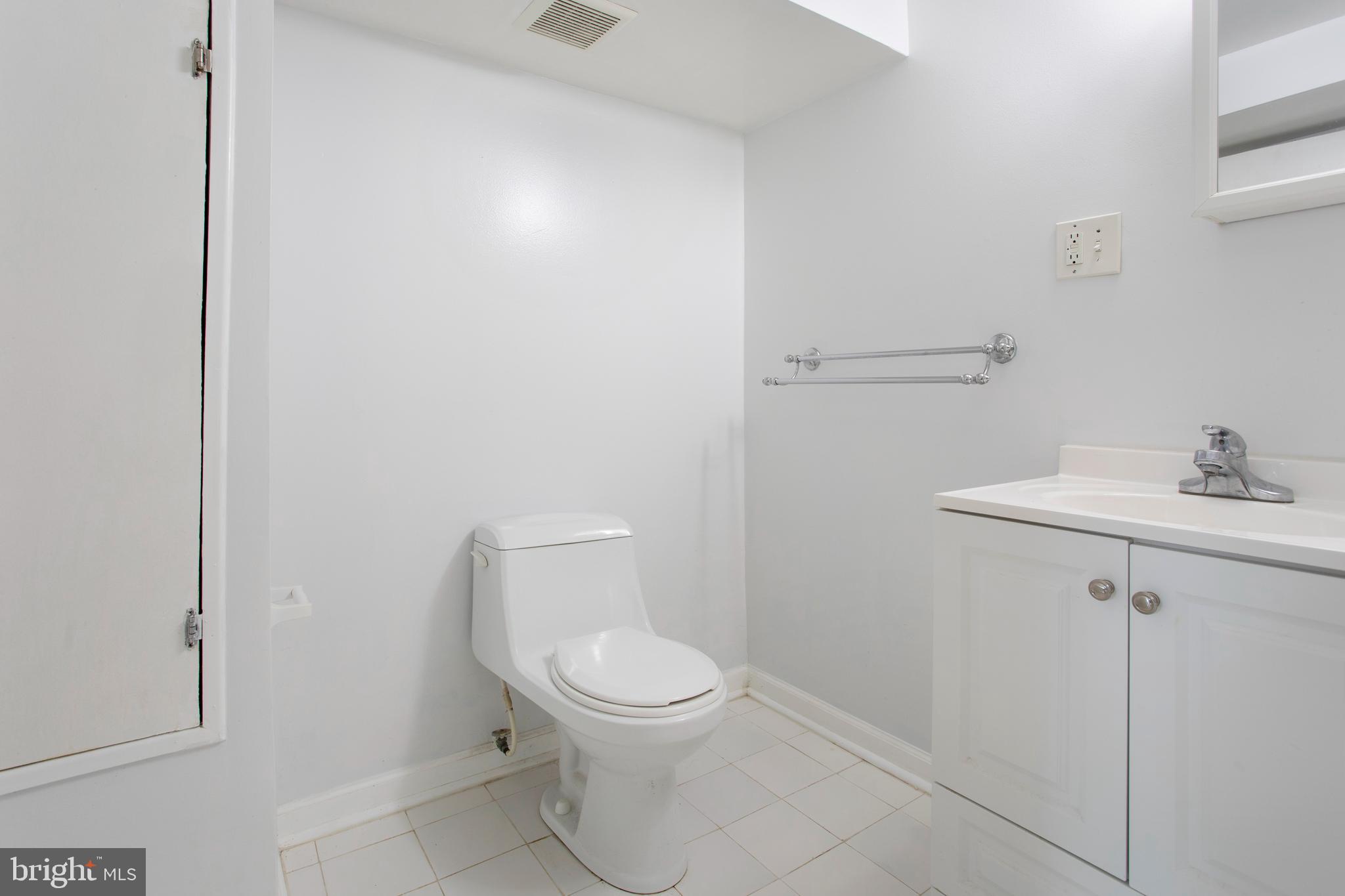 9706 Armistead Road Silver Spring, MD 20903 - Photo 44 of 55 Gallery Image 44