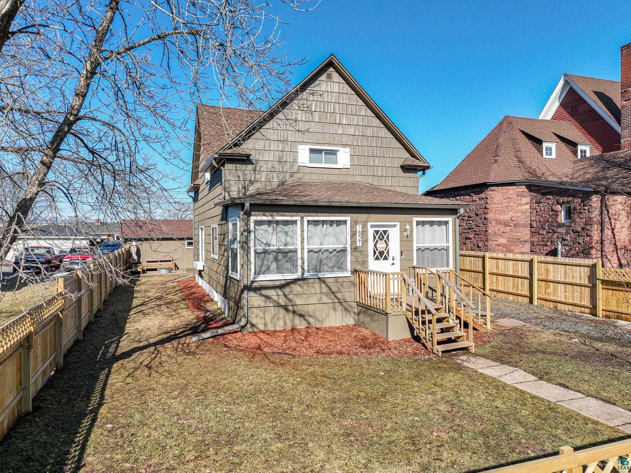 1821 East 4th Street Superior, WI 54880 - Photo 1 of 37