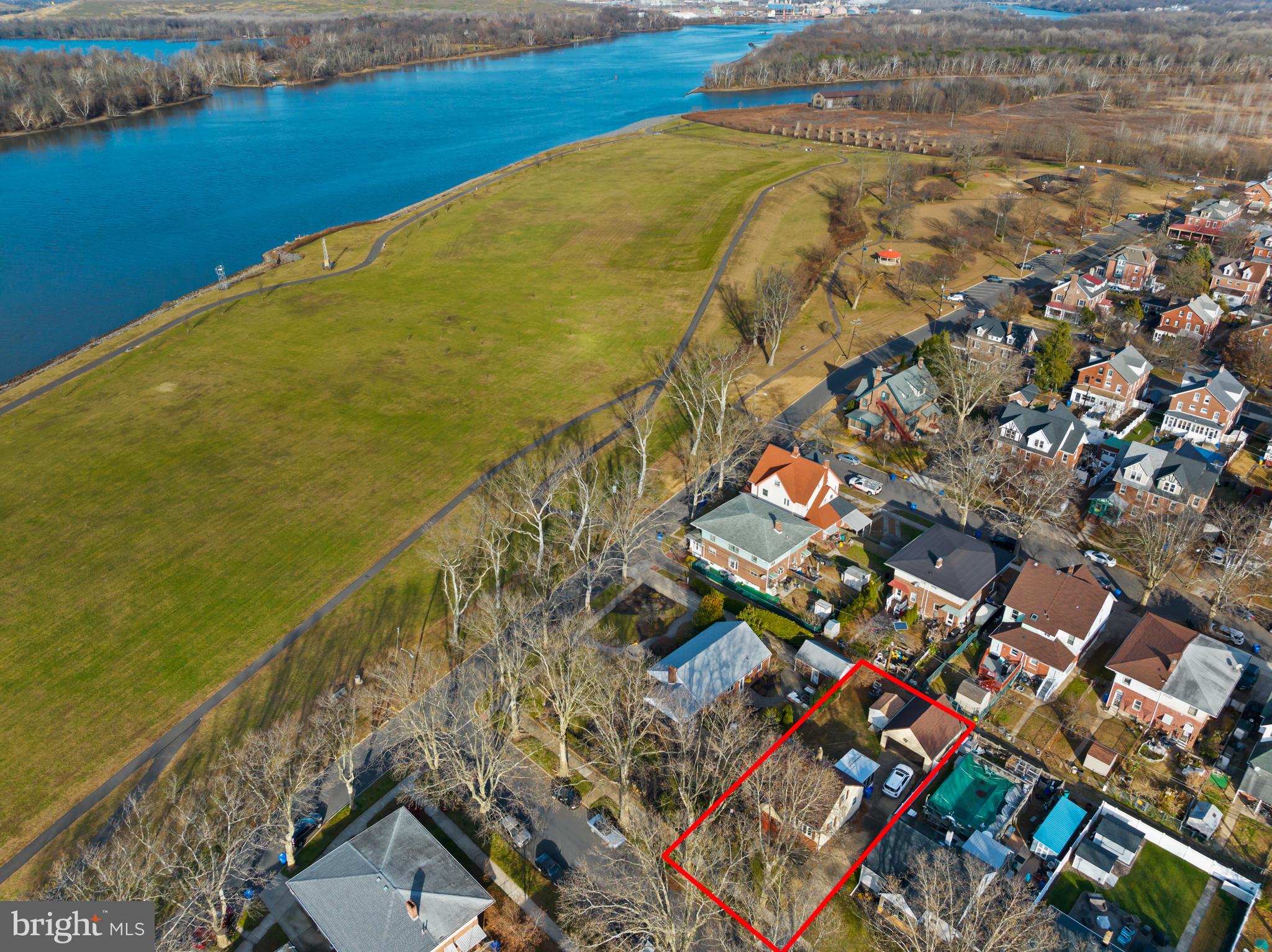 6 7th Avenue Roebling, NJ 08554 - Photo 38 of 42 a view of an ocean from a balcony