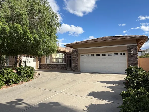 $2,695 | 4505 West McNeil Street, Laveen, AZ 85339