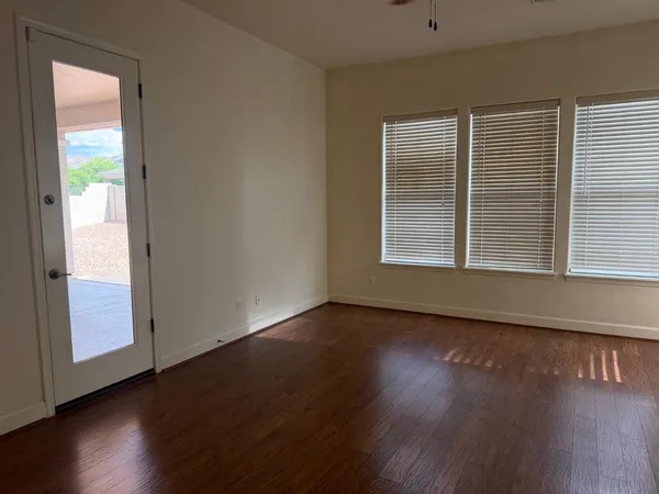 $2,695 | 4505 West McNeil Street, Laveen, AZ 85339