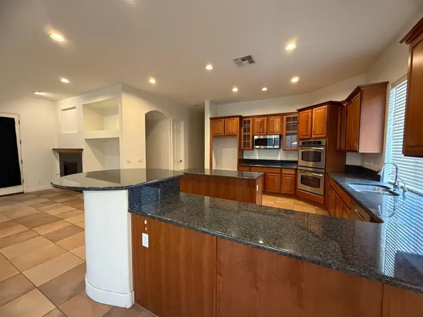 $2,695 | 4505 West McNeil Street, Laveen, AZ 85339