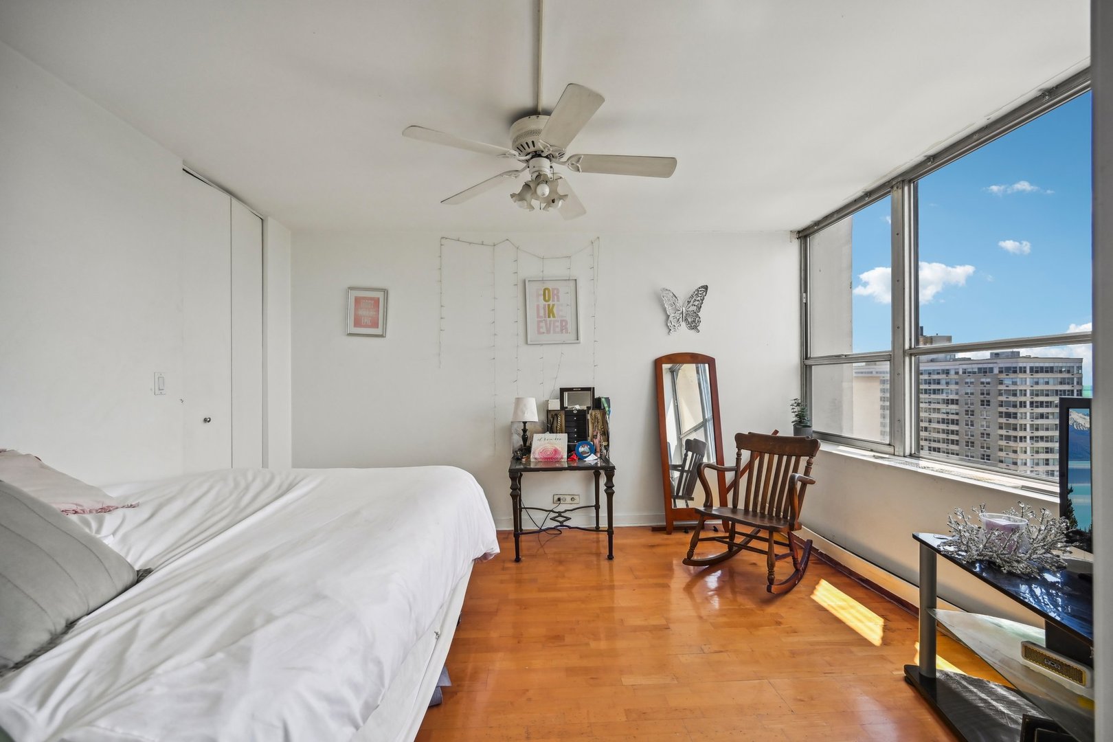 655 West Irving Park Road, Unit 2307 Chicago, IL 60613 - Photo 11 of 28 Gallery Image 11