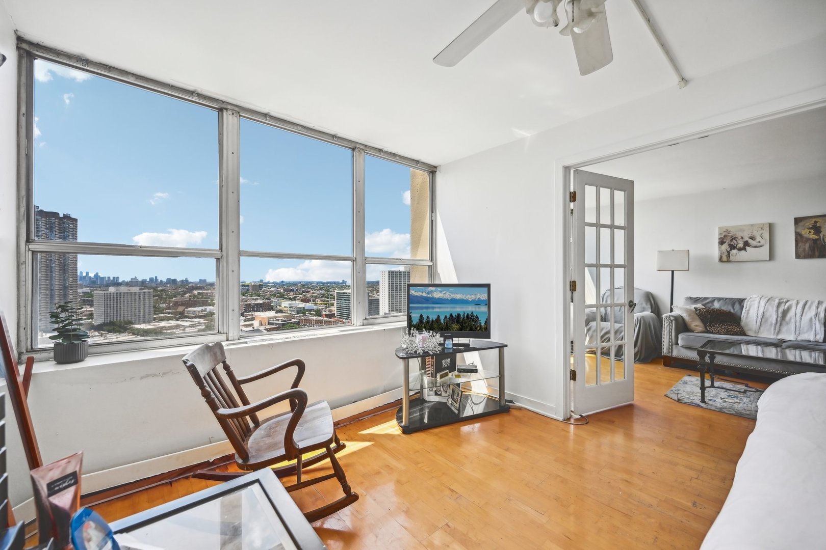 655 West Irving Park Road, Unit 2307 Chicago, IL 60613 - Photo 14 of 28 Gallery Image 14