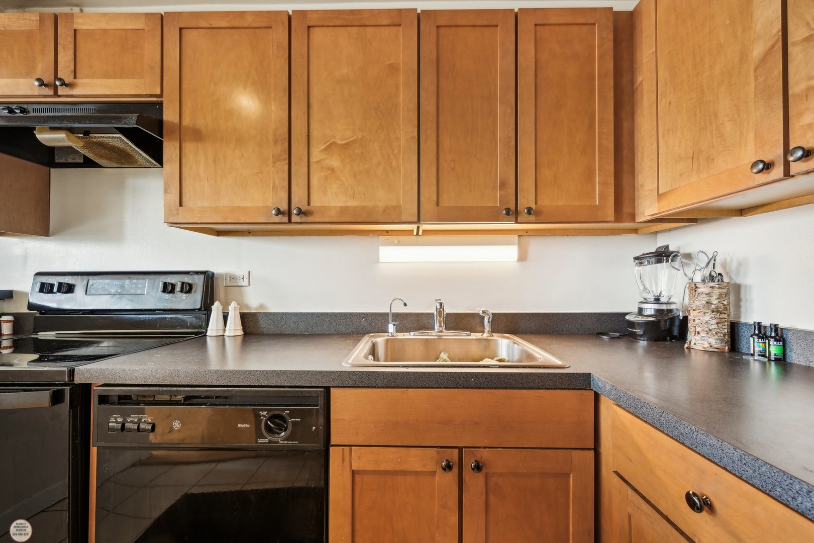 655 West Irving Park Road, Unit 2307 Chicago, IL 60613 - Photo 9 of 28 Gallery Image 9