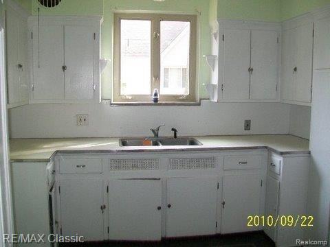 20420 Briarcliff Road Detroit, MI 48221 - Photo 3 of 5 Briarcliff 20420 09-22-10 (25).jpg