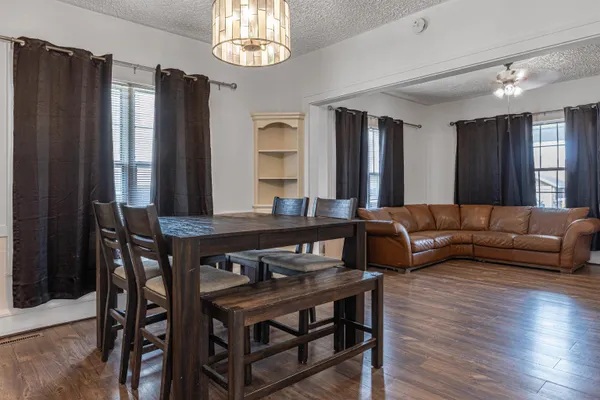 $149,000 | 1615 15th Avenue, Rockford, IL 61104