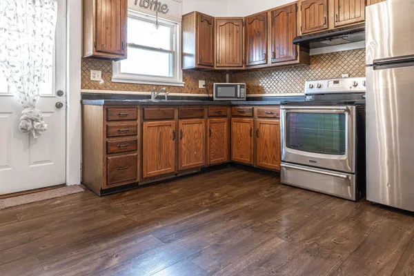 $149,000 | 1615 15th Avenue, Rockford, IL 61104