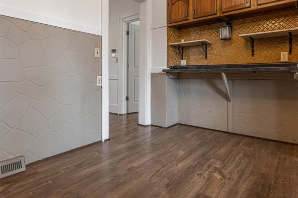 $149,000 | 1615 15th Avenue, Rockford, IL 61104