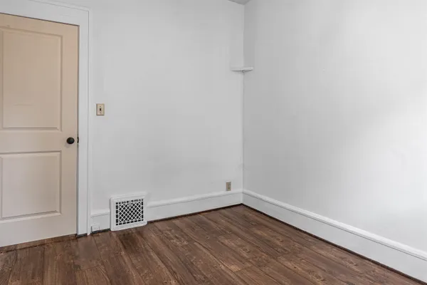 $149,000 | 1615 15th Avenue, Rockford, IL 61104