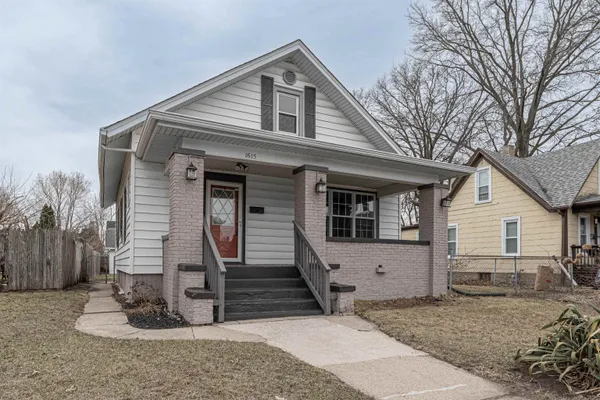 $149,000 | 1615 15th Avenue, Rockford, IL 61104