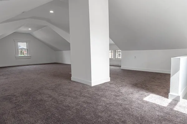 $149,000 | 1615 15th Avenue, Rockford, IL 61104