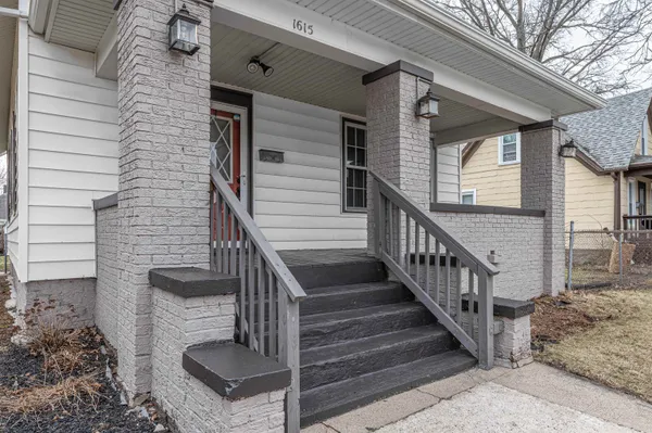 $149,000 | 1615 15th Avenue, Rockford, IL 61104