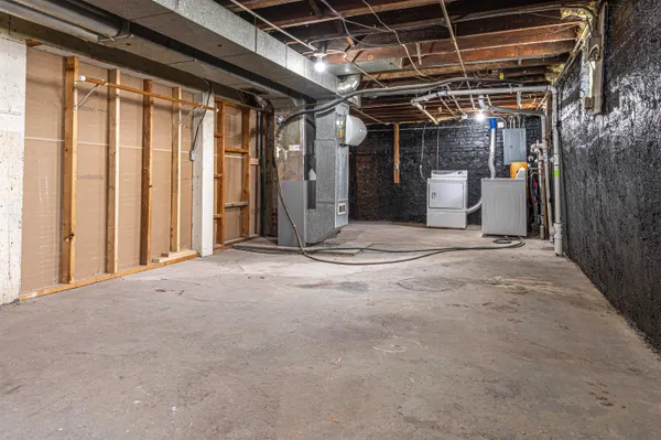 $149,000 | 1615 15th Avenue, Rockford, IL 61104