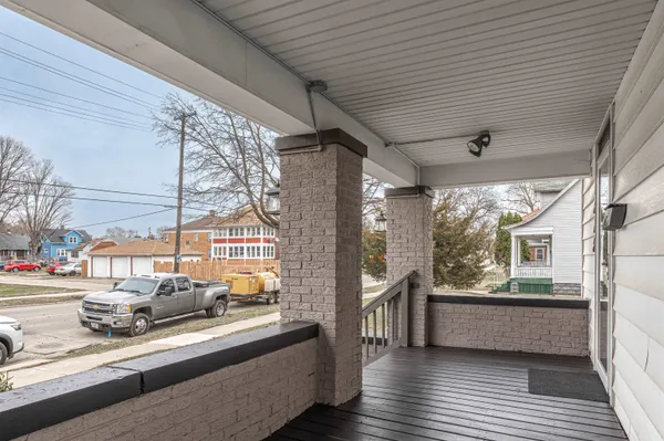 $149,000 | 1615 15th Avenue, Rockford, IL 61104