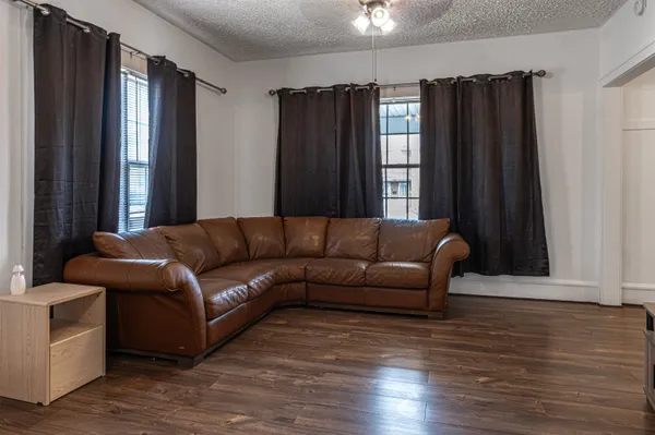 $149,000 | 1615 15th Avenue, Rockford, IL 61104