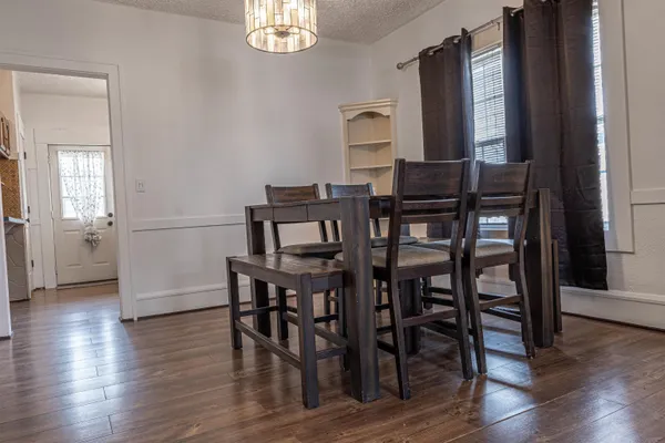 $149,000 | 1615 15th Avenue, Rockford, IL 61104