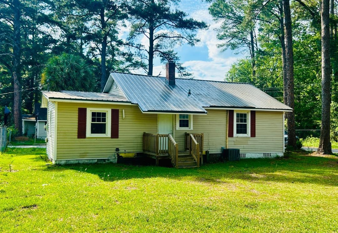 812 Jaycee Terrace Marion, SC 29571 - Photo 3 of 9