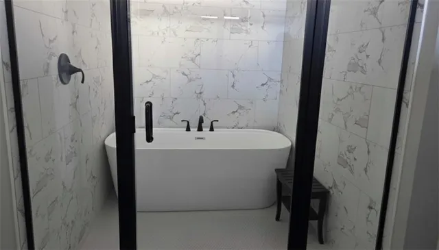 $450,000 | 1809 Alpine Drive, Pleasant Hill, MO 64080