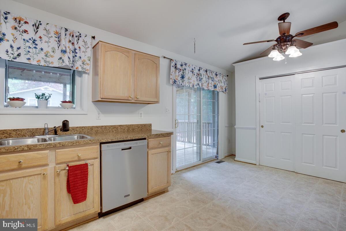 427 Buffalo Road Lusby, MD 20657 - Photo 14 of 47 Dine Inside or al Fresco